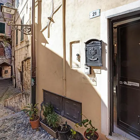 Domus Regina Elena 圣雷默