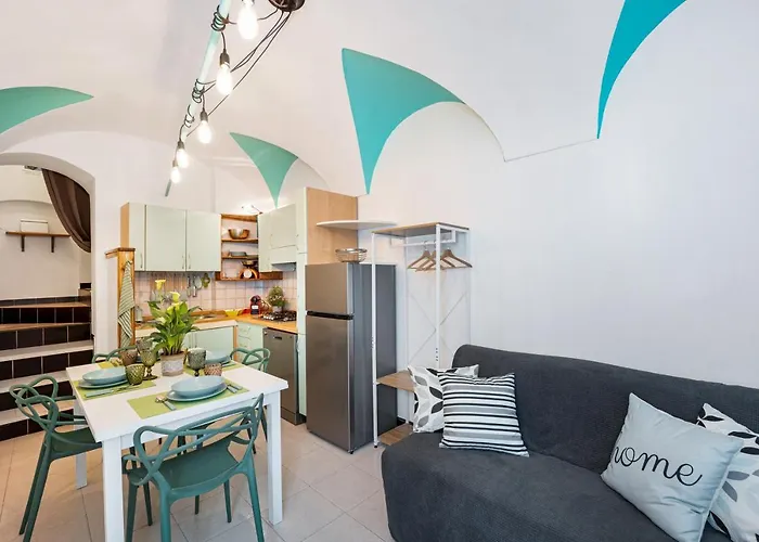 Domus Regina Elena 度假居 *