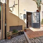 Domus Regina Elena Holiday home *
